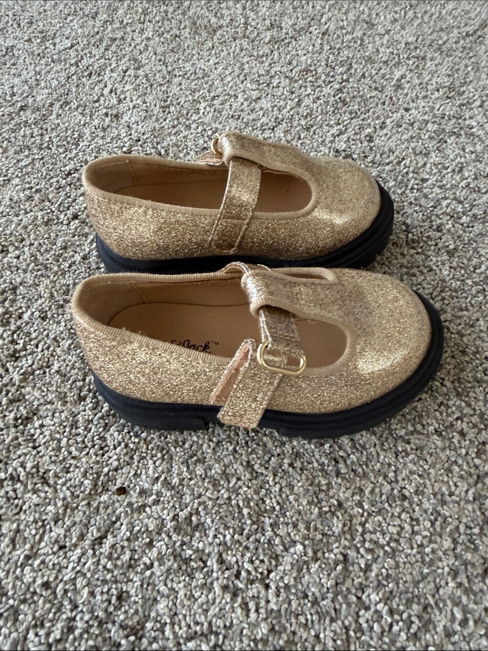 Cat & Jack Girls Size 5 Glittery Gold Mary Jane Shoes with Buckle
